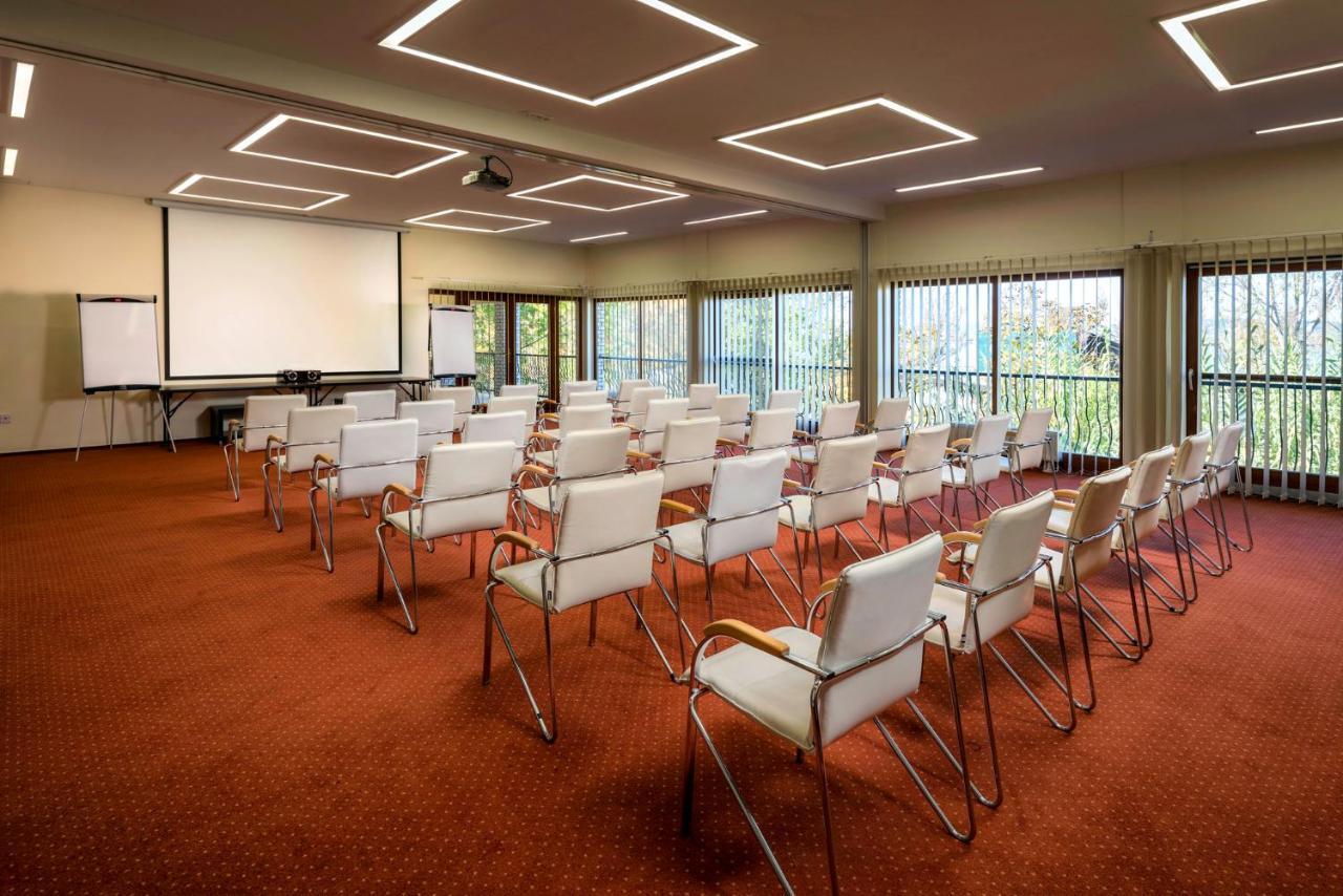 לינה וארוחת בוקר Gárdony Atrium Agard Panzio מראה חיצוני תמונה